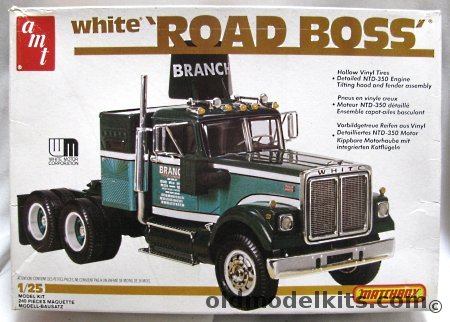 AMT 1/25 White Road Boss Semi Truck, T542 plastic model kit